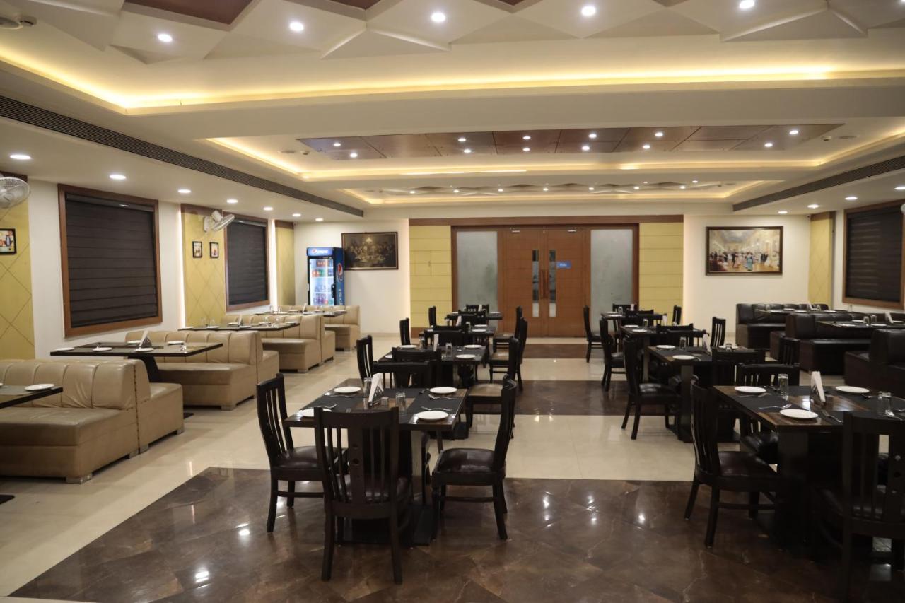 Naiapura Hotel La Pearl מראה חיצוני תמונה